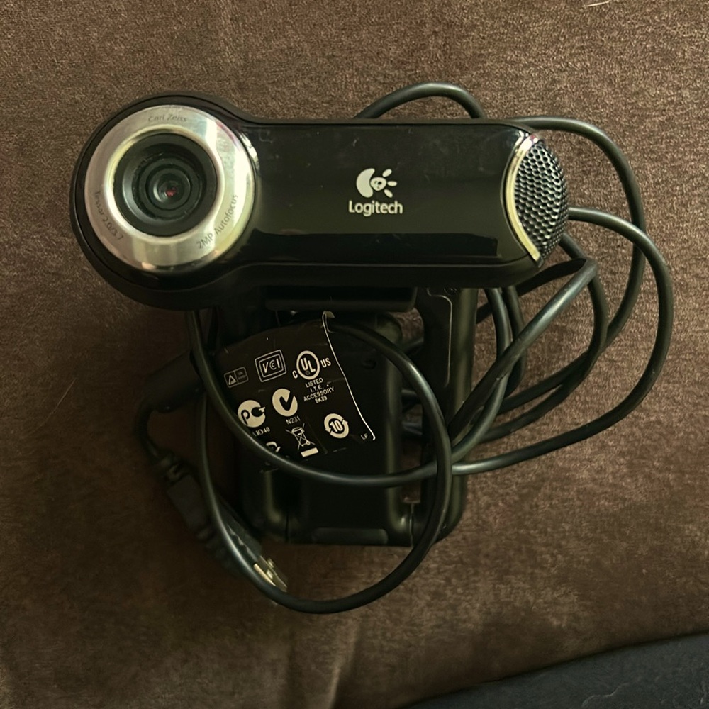 Logitech USB Computer Camera and Microphone attatchemnt - Picture 1 of 1